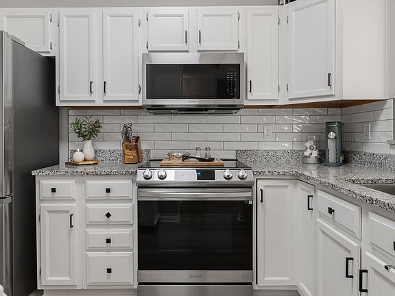 3rd image of 8112 Windham Lake Way