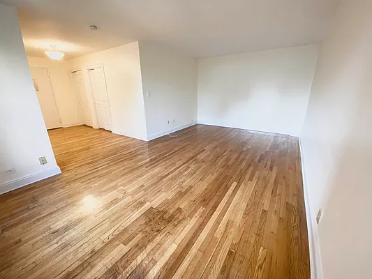 Rented by Papp Realty | media 8