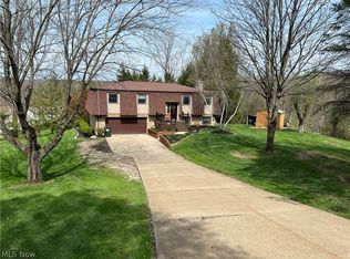 1513 Meadow Sq NE, Bolivar, OH