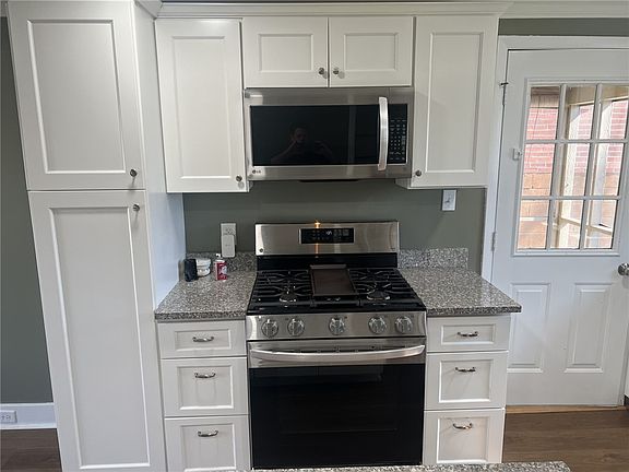 5th image of 514 Edgewood Ave