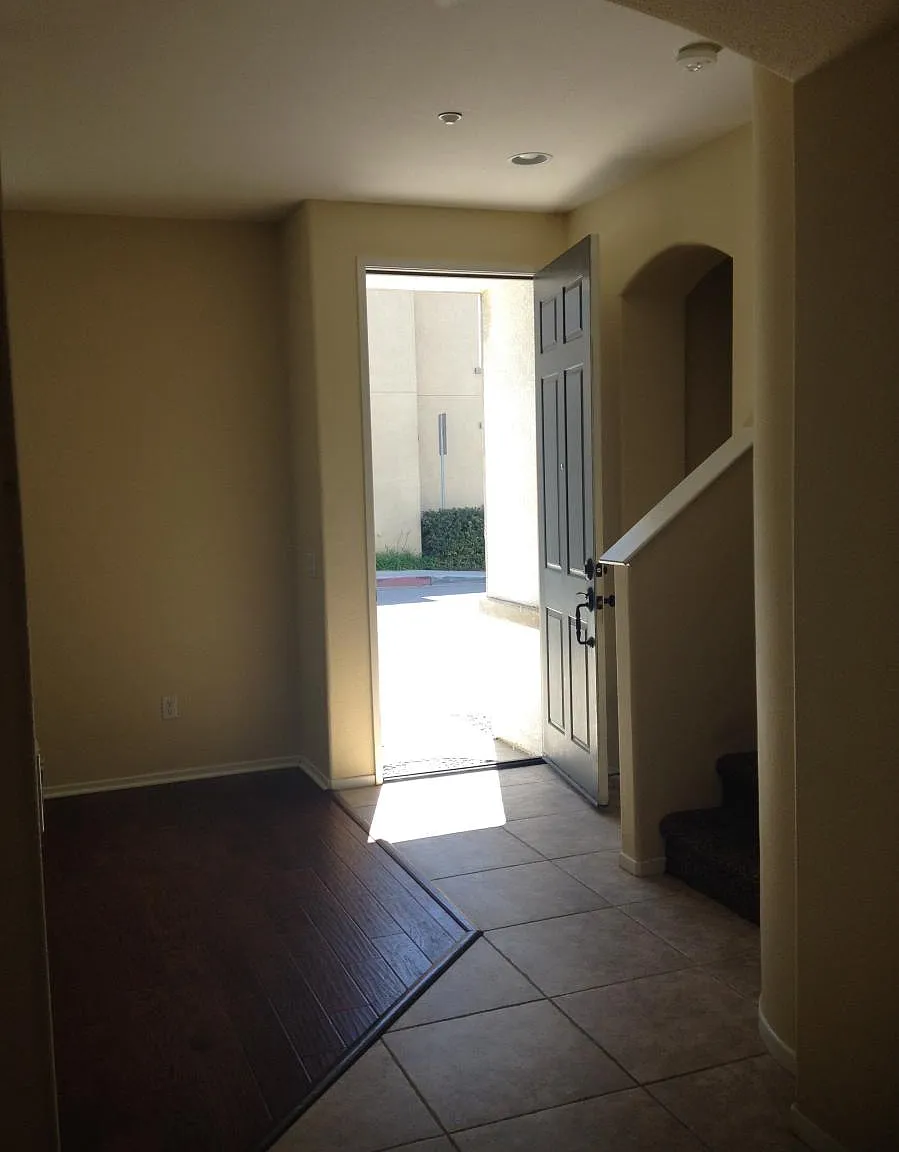 3 bed, 2.5 bath, 1630 sqft, $2,850 — Photo 4