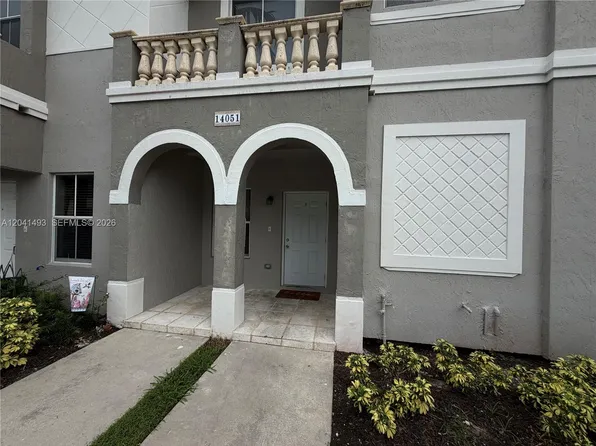 14051 SW 49th Ct, Hollywood, FL