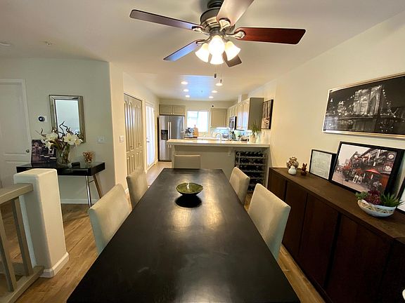 dining area (previous tenant)