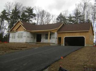20 Morocco La, Schenectady, NY 12304