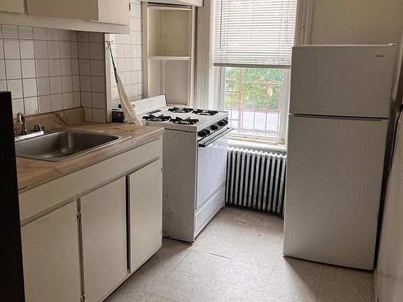 4th image of 260 54th St