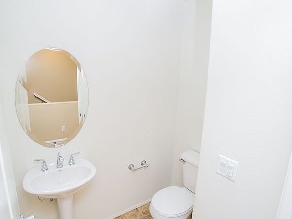 4th image of 65568 Acoma Ave APT 1401