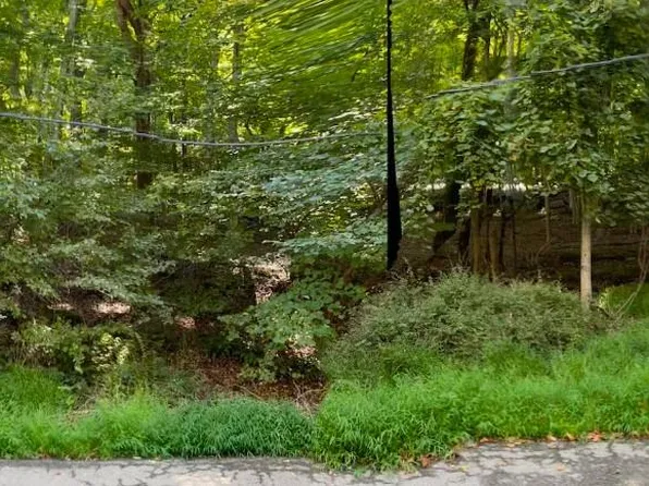 12 Laura Lane, Hopewell Junction, NY 12533