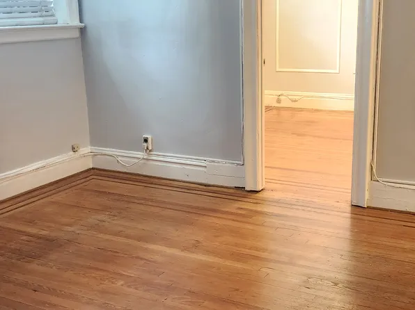 179 Manhattan Avenue image 4 of 19