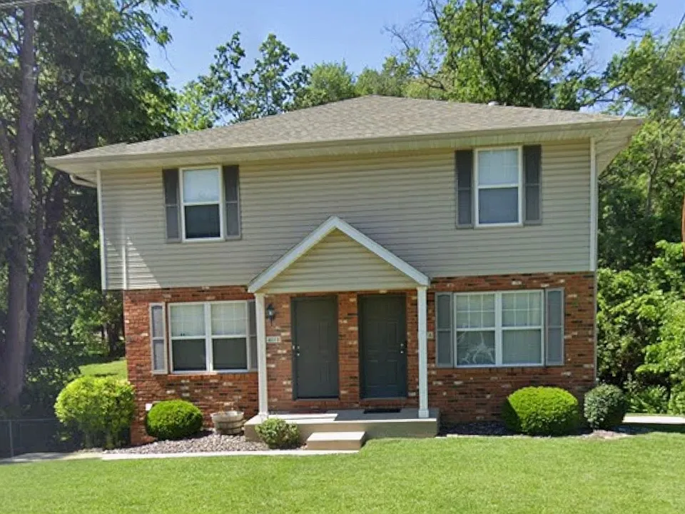 407 Collinsville Rd #B