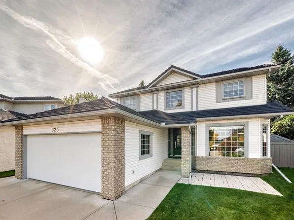 723 E Diamond Ct SE, Calgary, AB T2J 7E2