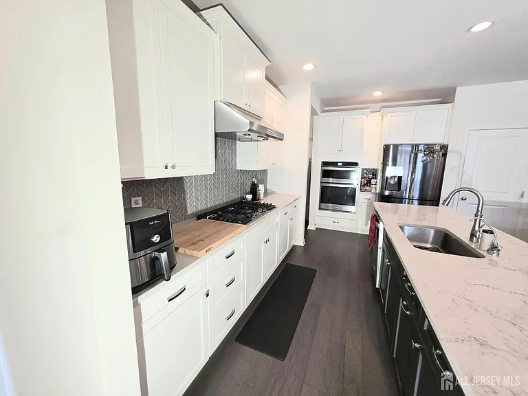 27 Wisteria Ct — Photo 8