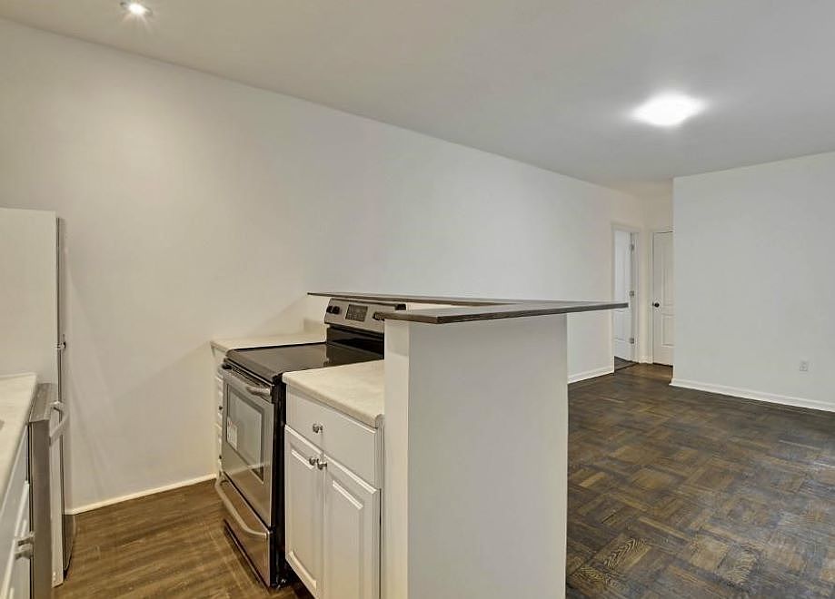 1st image of 619 W 140th St #2DD