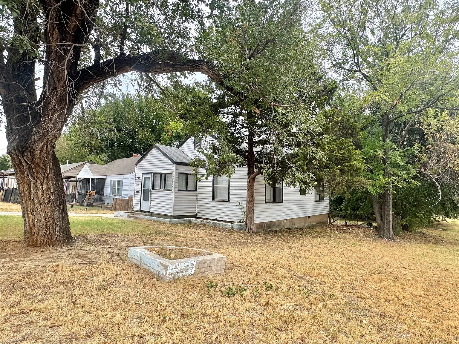 2 bed, 768 sqft, $1,050 — Photo 3