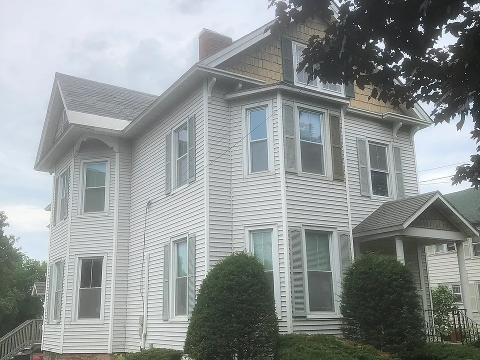 148 N Main St