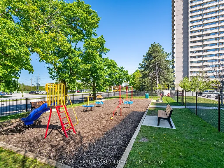 715 Don Mills Rd #1108 — Photo 23