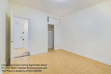 Rented by R New York