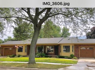 2000 Northampton Way, Lansing, MI 48912