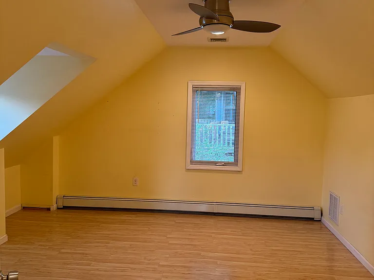 243 Donaldson Ave — Photo 13