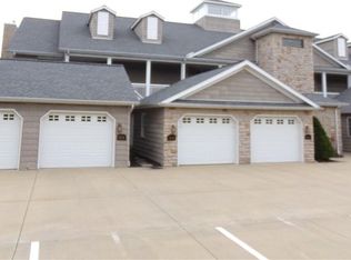 3076 Whispering Shores Dr, Vermilion, OH 44089