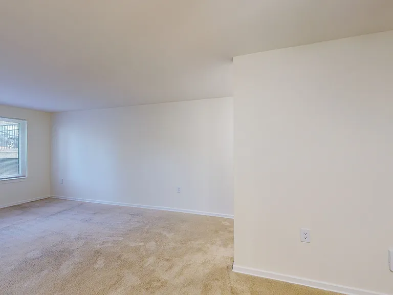 Seneca Place — Photo 65
