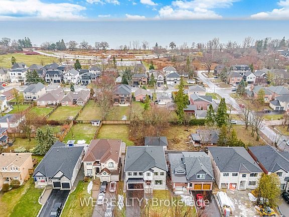 3rd image of 2955D Seabreeze Rd