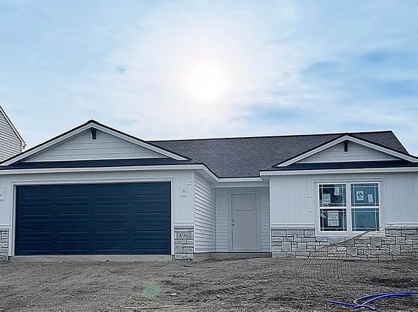 496 Lago Ct, Fort Wayne, IN 46818