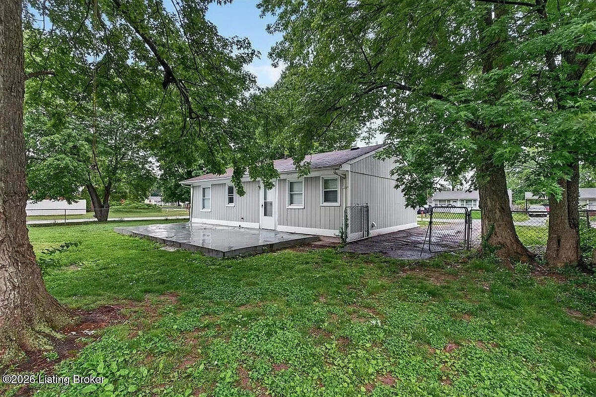 3 bed, 840 sqft, $1,500 — Photo 4