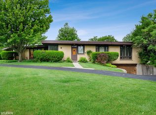 420 Lee Rd, Northbrook, IL 60062