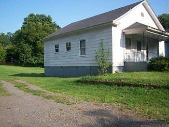 2nd image of 9 Cauthen St