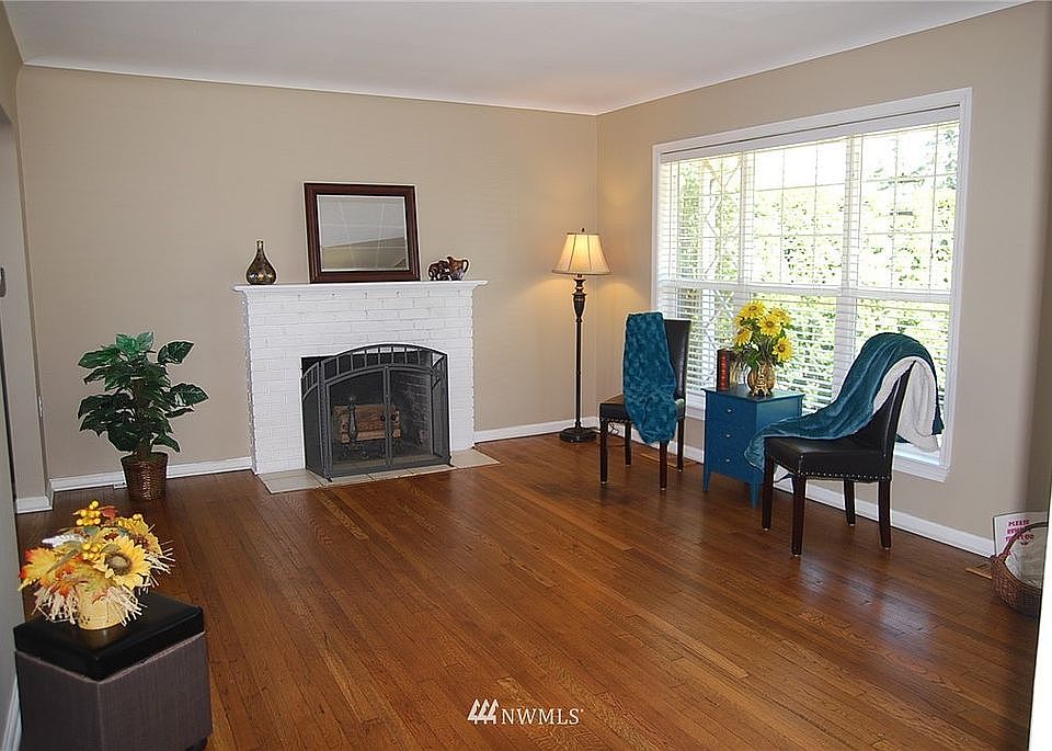 1st image of 18 Columbia Cir SW