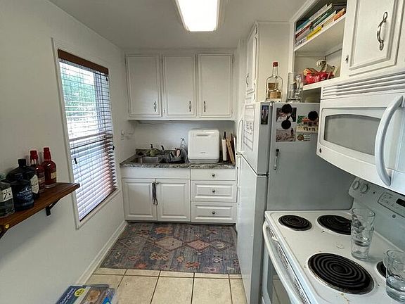 3rd image of 408 E Livingston St #1