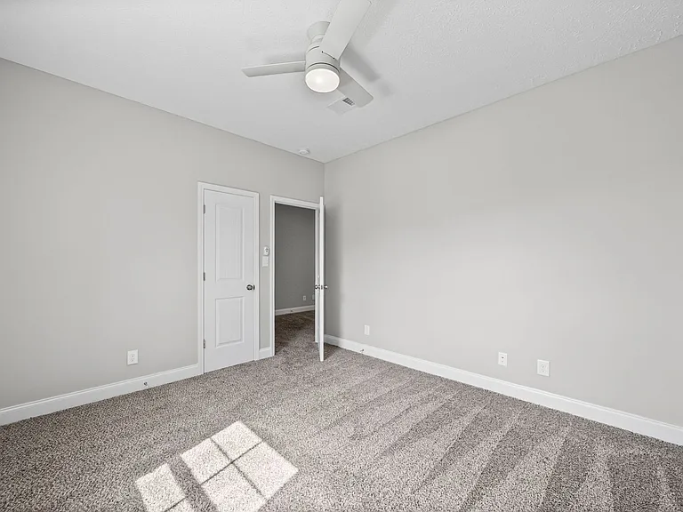 169 Bonnell Dr — Photo 21
