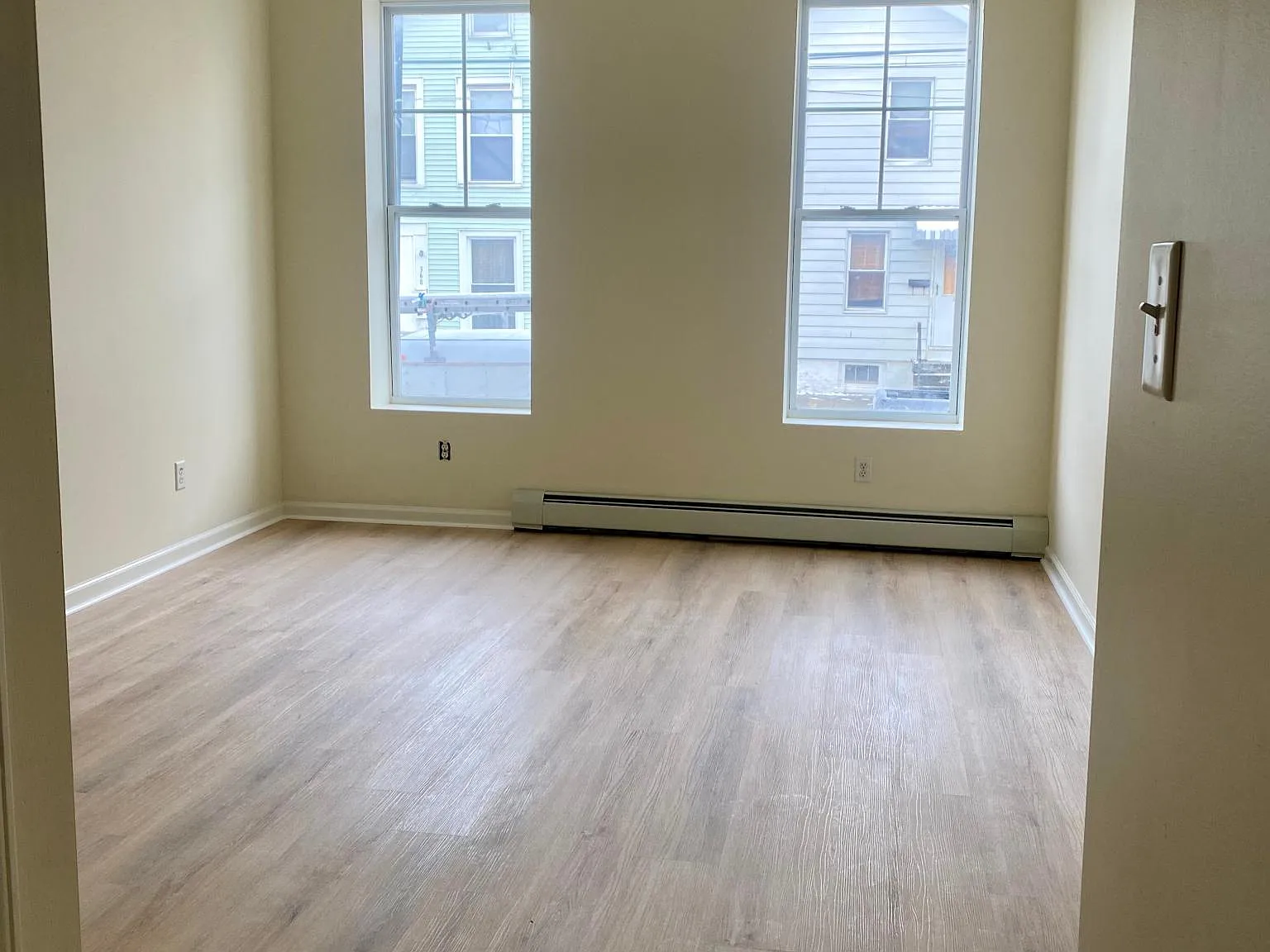 2 bed, 1000 sqft, $1,450 — Photo 4