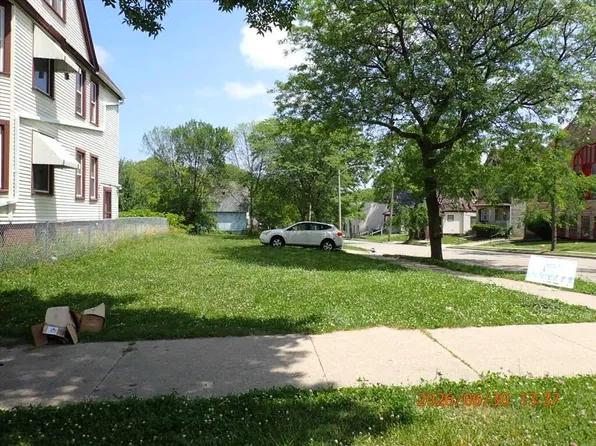 3000 N 1ST STREET #3002, Milwaukee, WI 53212