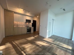 500 Dupont St #702, Toronto, ON M6G 1Y7