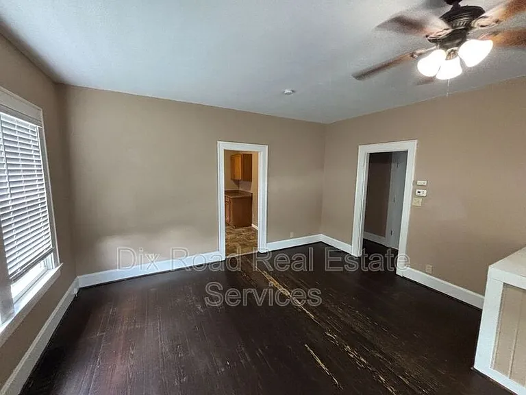 708 Webster Ave — Photo 10