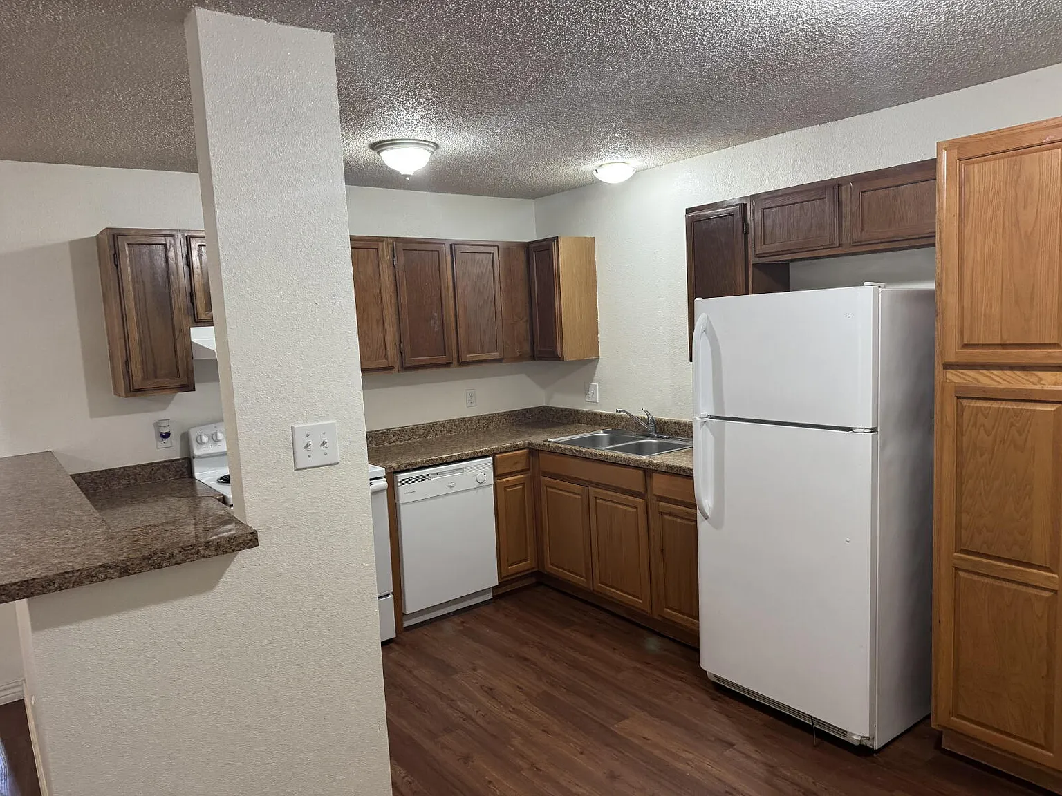 1 bed, 1.0 bath, 680 sqft, $825 — Photo 1
