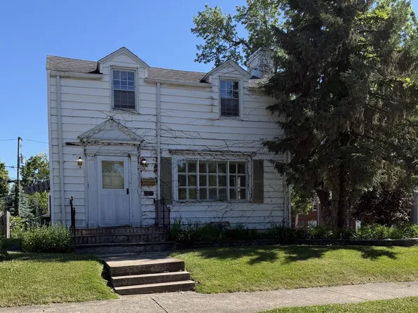 910 Campbell St, Joliet, IL 60435