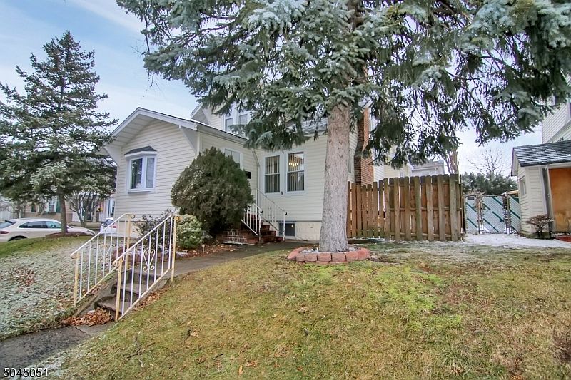 1st image of 188 Little St