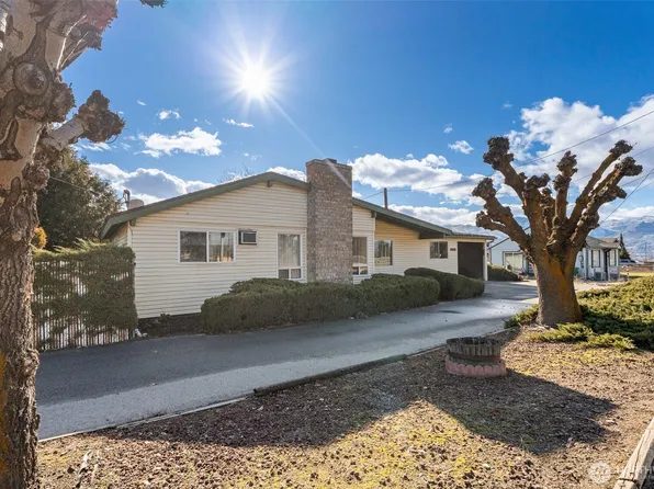 850 Grant Road, East Wenatchee, WA 98802