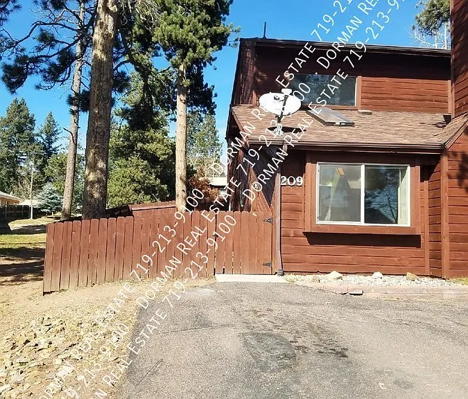 209 E Lake Ave — Photo 1