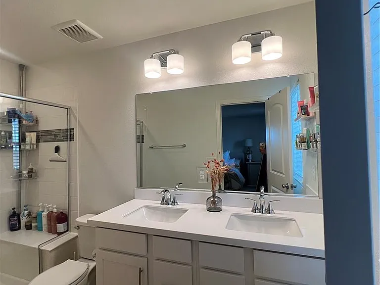6263 N Liverpool St — Photo 7