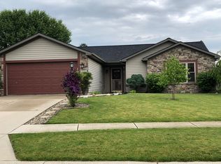 206 Granada Dr, Kendallville, IN
