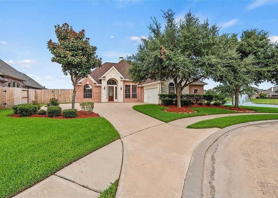 1st image of 8806 Emerald Shore Court