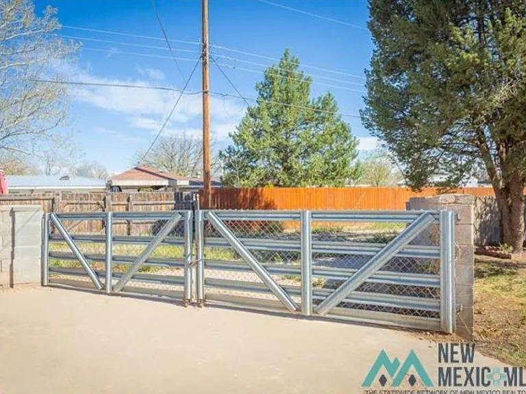 1403 S Bonita Dr — Photo 13