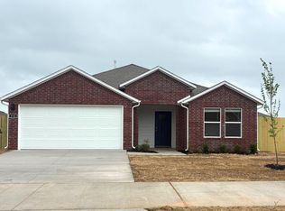 112 Greer St, Pea Ridge, AR 72751