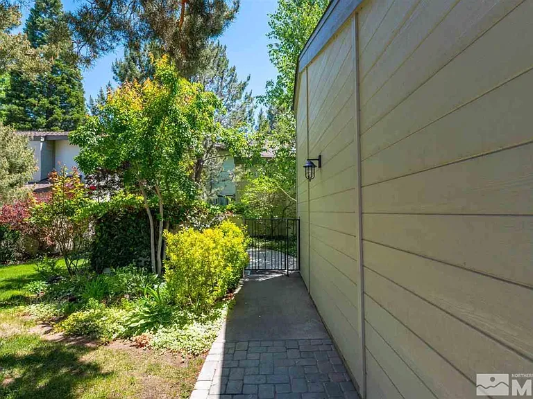 430 Angela Pl — Photo 39