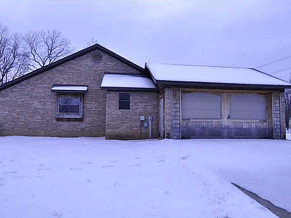4th image of 1720 S Hunt Ln