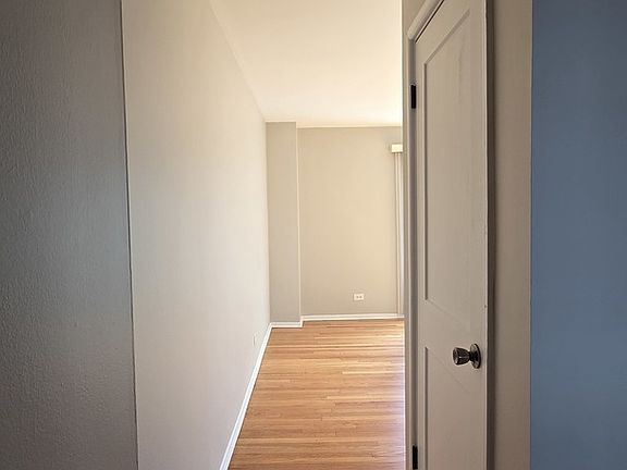 5th image of 553 W Park Ave APT D