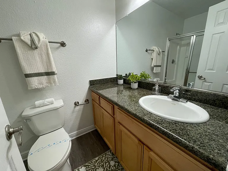 Park Plaza Apartments — Photo 77